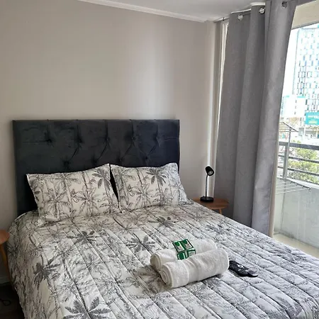 Full Equipado A Pasos Metro Ecuador Apartment